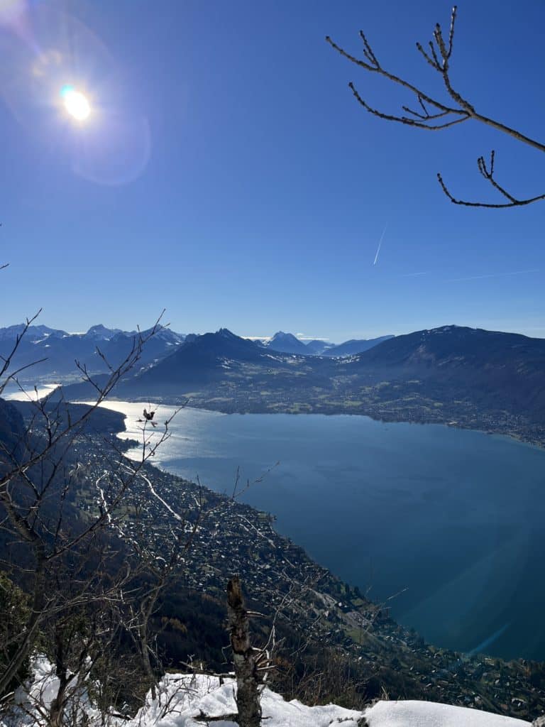Lac d'Annecy depuis les montagnes alentours